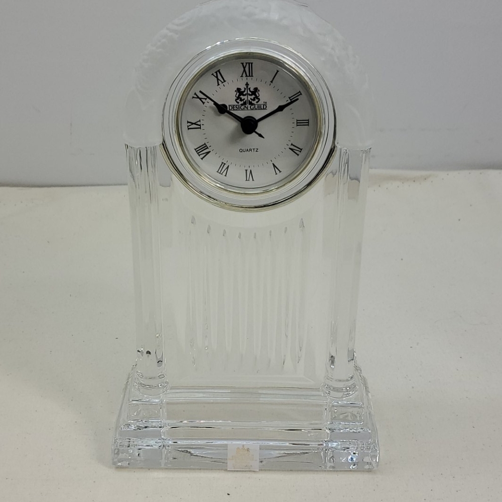 DESIGN GUILD GLASS MANTEL CLOCK MADE IN SLOVAKIA
